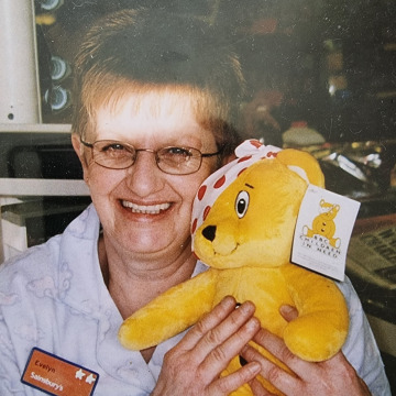 Notice Gallery for EVELYN McGOWAN