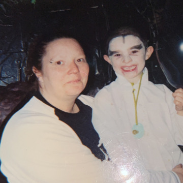Photo of Lisa GROVE