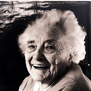 Photo of Dorothy LYONS