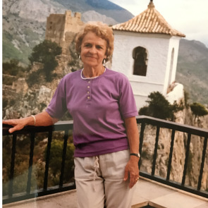 Photo of Lily COWLING
