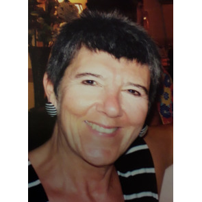 Photo of Professor Elaine THOMAS CBE