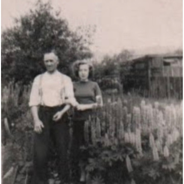 Photo of Evelyn TURNER