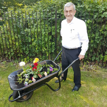 Notice Gallery for TERRY KELLY