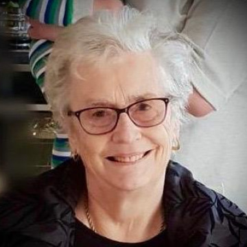 Photo of Lynn DRAKES