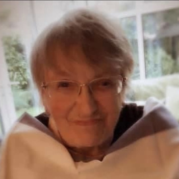 Photo of Jacqueline HOLDEN