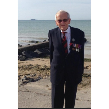 Photo of Robert HOLLINSHEAD