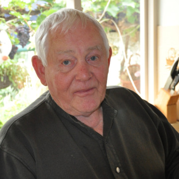 Photo of Robert Ewan (Bob) CURRIE