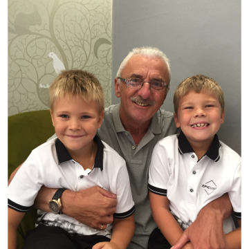 Notice Gallery for Malcolm (Mel) EARLE