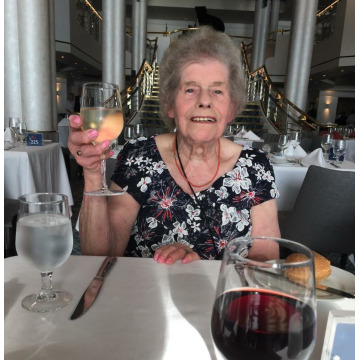 Photo of Betty SHARPE