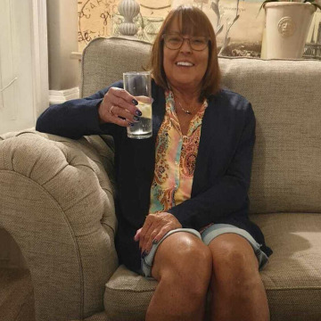 Photo of Sally JONES