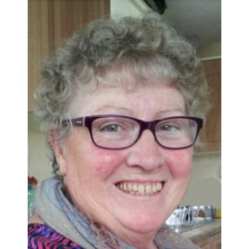 Photo of Susan HINDE