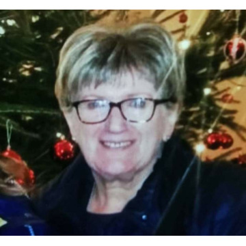 Photo of Julie Ann DICKS