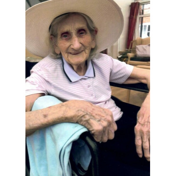 Photo of Gladys TOMKINSON