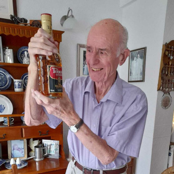 Photo of Dennis BONSHOR