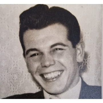 Notice Gallery for George HOLDEN