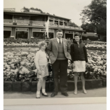Photo of Janet HARDING