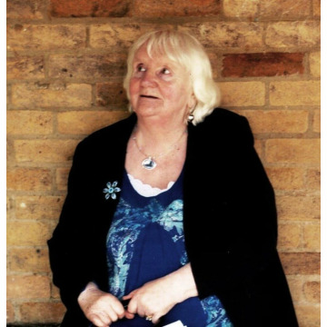 Photo of Betty MOLINEUX