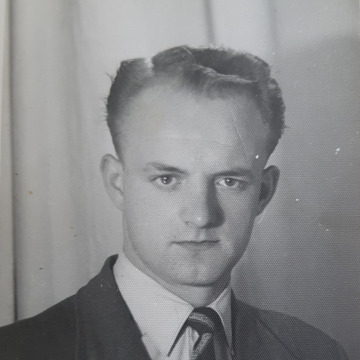 Notice Gallery for Frank STENTON