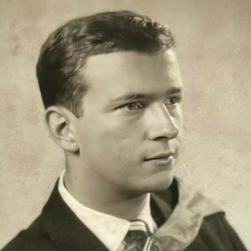 Photo of Dr Irwin PARRY-JONES