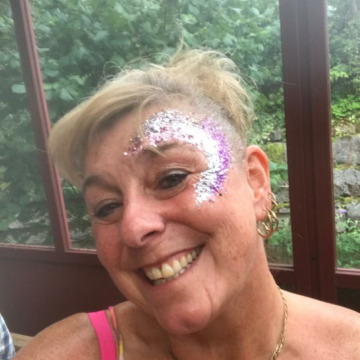 Photo of Debz JONES