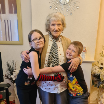 Notice Gallery for Elizabeth Coffey KIRKWOOD