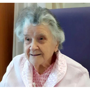Photo of Annie HOLMES