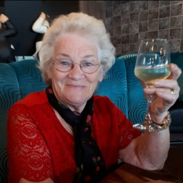 Photo of Barbara GRAY