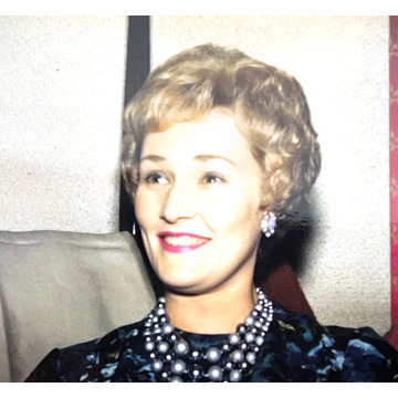 Photo of Valerie CAIRNS