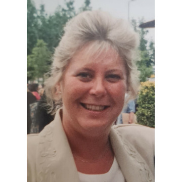 Photo of Maureen WEAVER