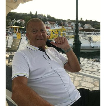 Photo of Les ROBERTSON