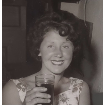 Photo of Joan WAITE