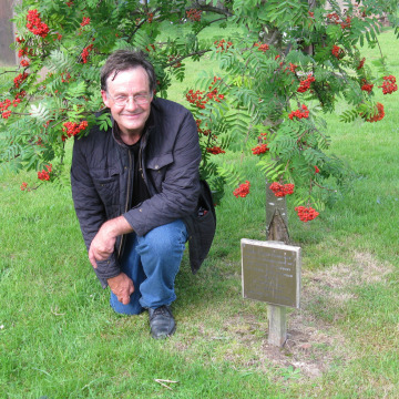 Photo of Rob BELL