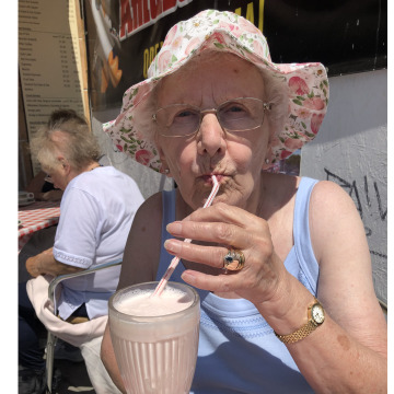 Notice Gallery for Doris Muriel HUMPHREYS