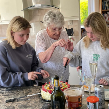 Notice Gallery for Mary Patricia LYNCH