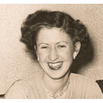 Photo of Elizabeth MORGAN