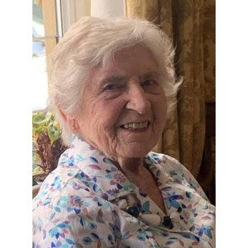 Photo of Mari HALL