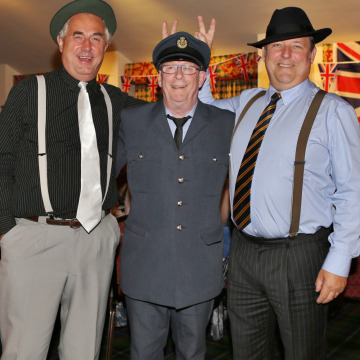 Notice Gallery for Derek Clive FARMER