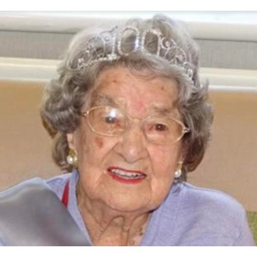 Photo of Helen DWYER