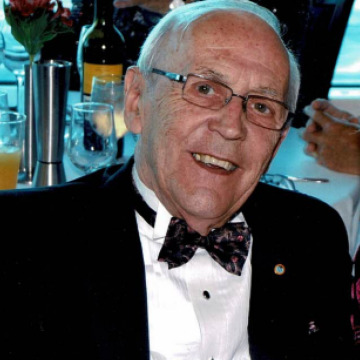 Photo of Kenneth GRUNDY