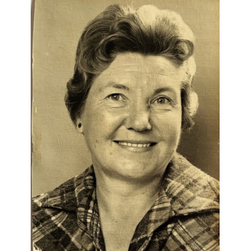 Notice Gallery for Mollie Gwendoline CHAMP