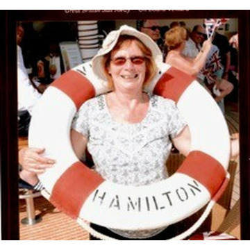 Photo of Lynn DYSON