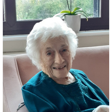 Photo of Hazel PARKER
