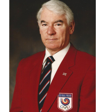 Photo of Roderick (Rod) CMDR ROBERTSON MBE