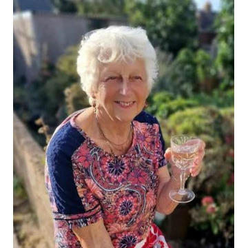 Photo of Genevieve SUTTON