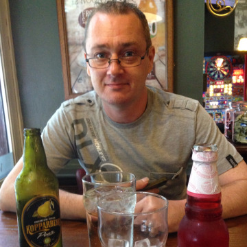 Photo of Gareth JONES