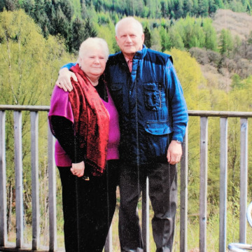 Notice Gallery for Christine BARTLETT