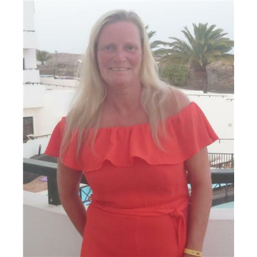Photo of Lesley HEBRON