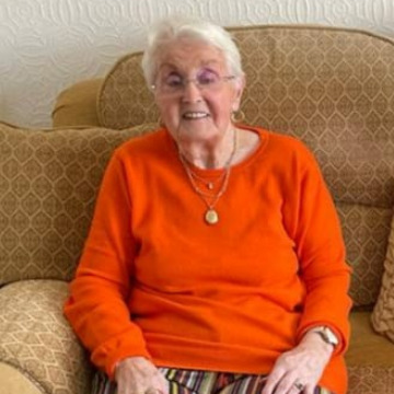 Notice Gallery for Joan ARISS