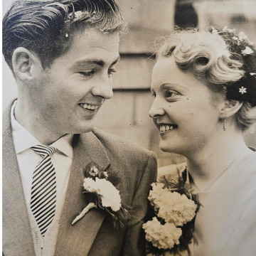 Notice Gallery for Joan ARISS