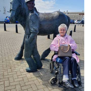 Notice Gallery for Margaret RUSSELL